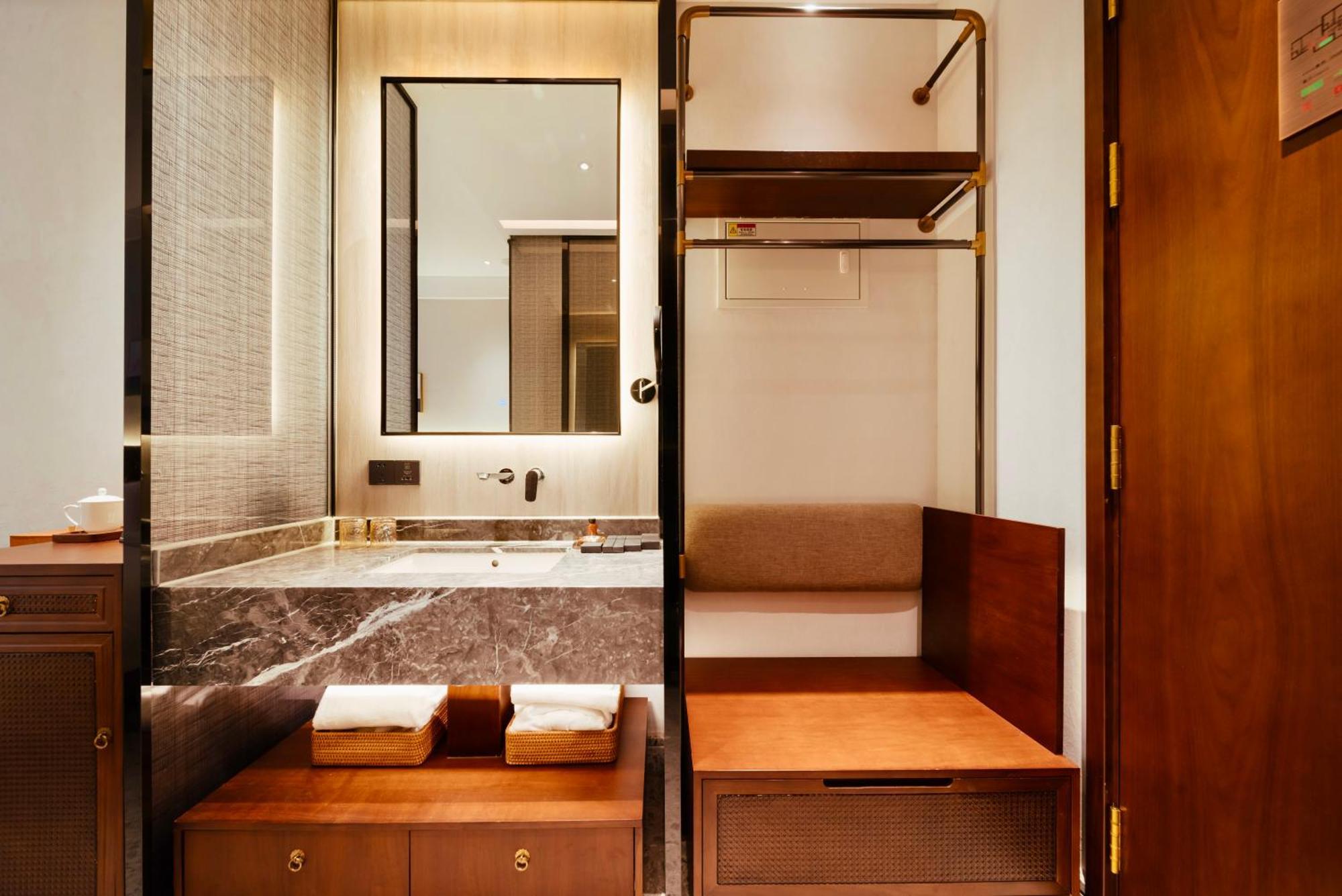 Jingmao Alley Hotel - Beijing Wangfujing Dongsi Subway Station Branch Экстерьер фото
